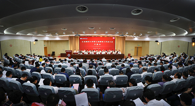 https://xuri.jou.edu.cn/__local/9/2C/EF/FB30EA83DFA10BBB7BE6CBA78F6_51D98238_4228D.jpg